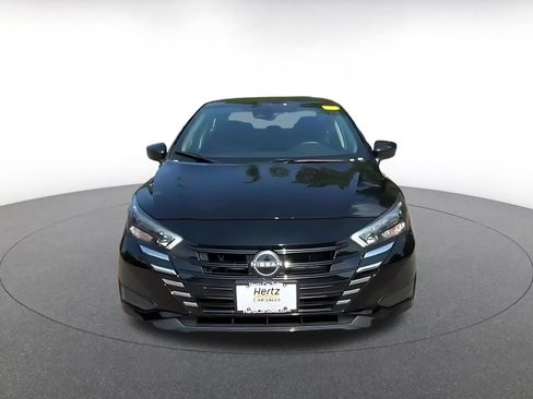 Used 2025 Nissan Versa SV FWD image 4