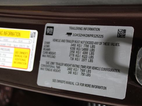 Used 2023 GMC Yukon XL AT4 w/ AT4 Premium Package image 47