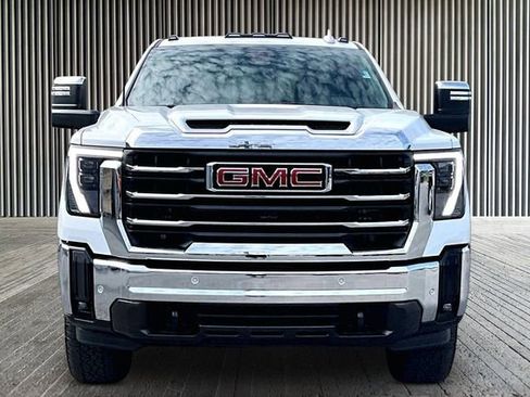Used 2024 GMC Sierra 2500 SLT w/ SLT Premium Package AWD/4WD image 3