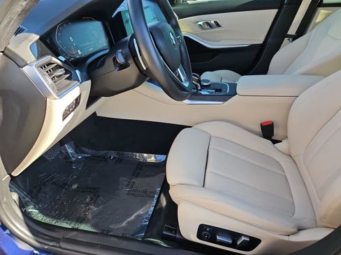 Used 2020 BMW 330i Sedan w/ Premium Package image 17