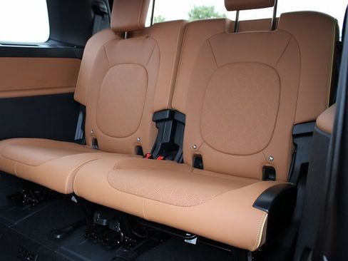 New 2025 Volkswagen ID. Buzz Pro S Plus image 9