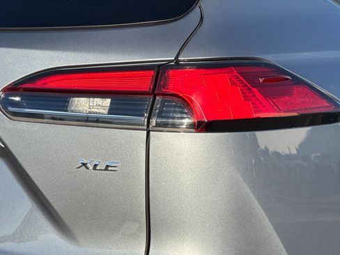 Used 2023 Toyota Corolla Cross XLE image 25