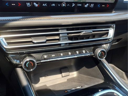 Used 2025 Chevrolet Traverse High Country w/ LPO, Floor Liner Package image 18