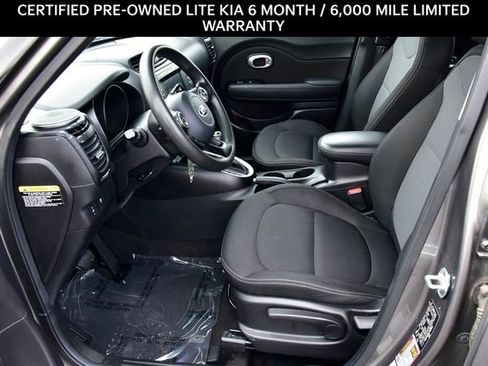 Used 2018 Kia Soul + image 9