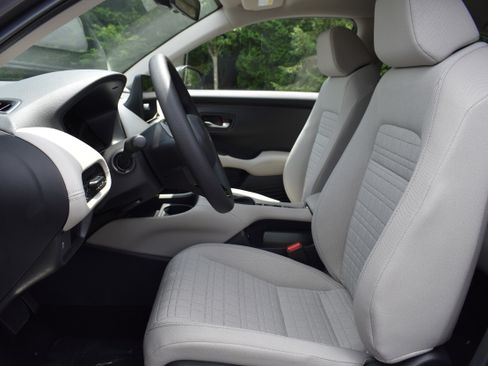 Used 2026 Honda HR-V LX image 4