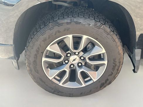 Used 2022 Chevrolet Silverado 1500 RST AWD/4WD image 32
