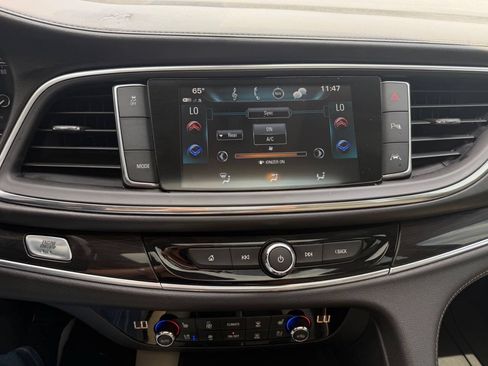 Used 2019 Buick Enclave Premium w/ Experience Buick Package FWD image 36