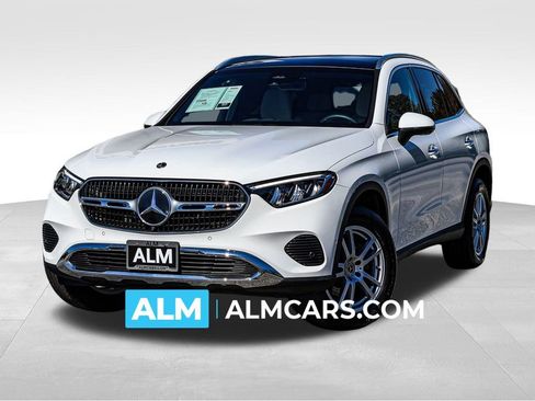 Used 2025 Mercedes-Benz GLC 300 4MATIC image 1