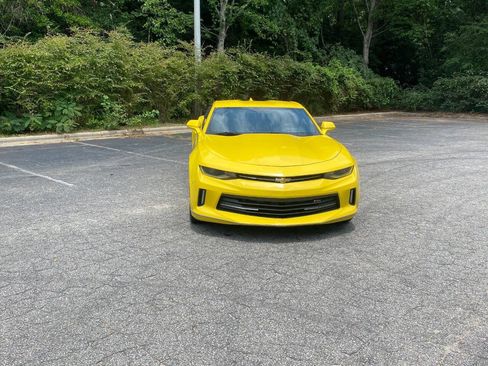 Used 2016 Chevrolet Camaro LT RWD image 2