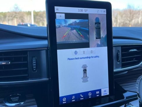 Certified 2023 Ford Explorer Limited w/ Limited Technology Package image 25