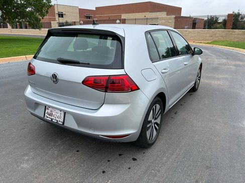Used 2016 Volkswagen e-Golf SE w/ DC Fast Charging Package FWD image 5