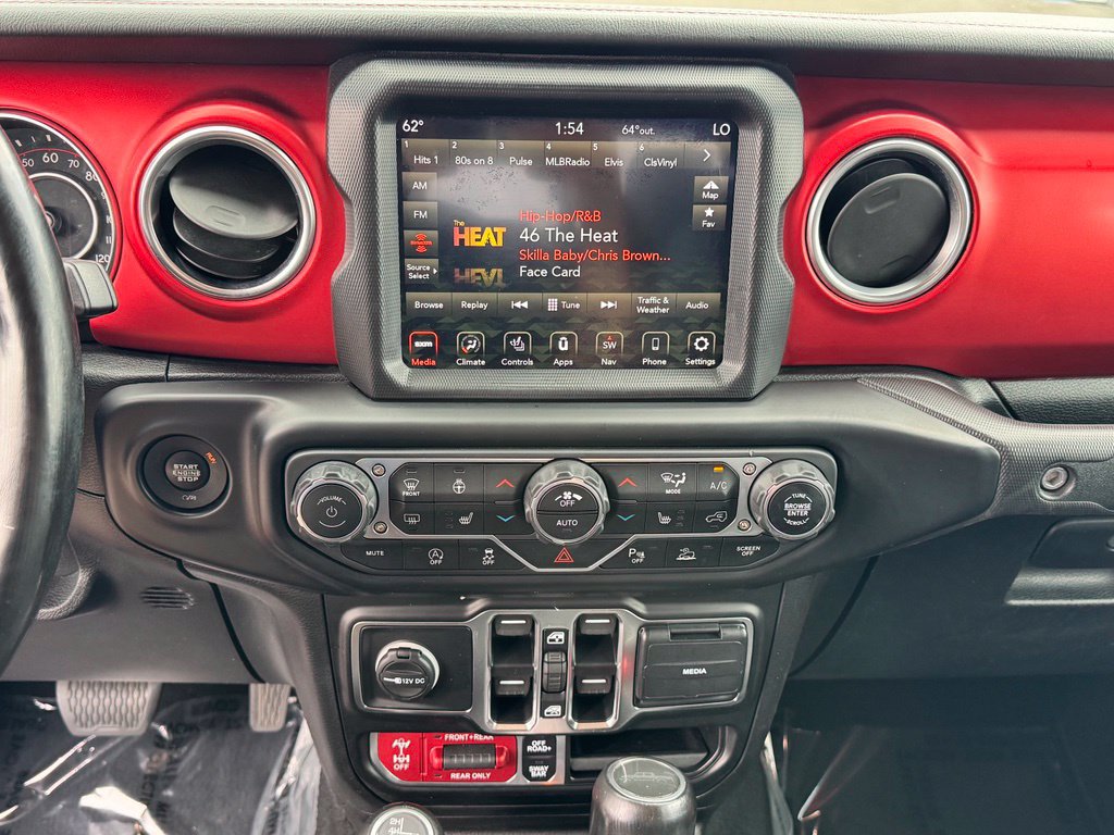 Used 2020 Jeep Gladiator Rubicon w/ Dual Top Group AWD/4WD image 17