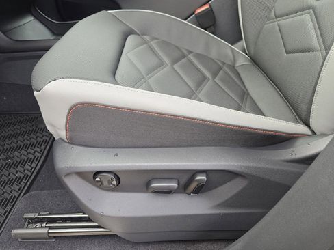 New 2026 Volkswagen Atlas Peak Edition image 19