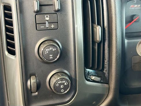 Used 2018 Chevrolet Silverado 1500 LT w/ All Star Edition image 10