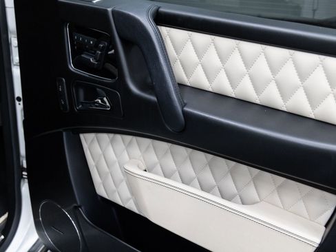 Used 2015 Mercedes-Benz G 63 AMG 4MATIC w/ PA6 Package image 21