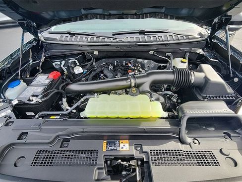 New 2025 Ford Expedition Active image 32