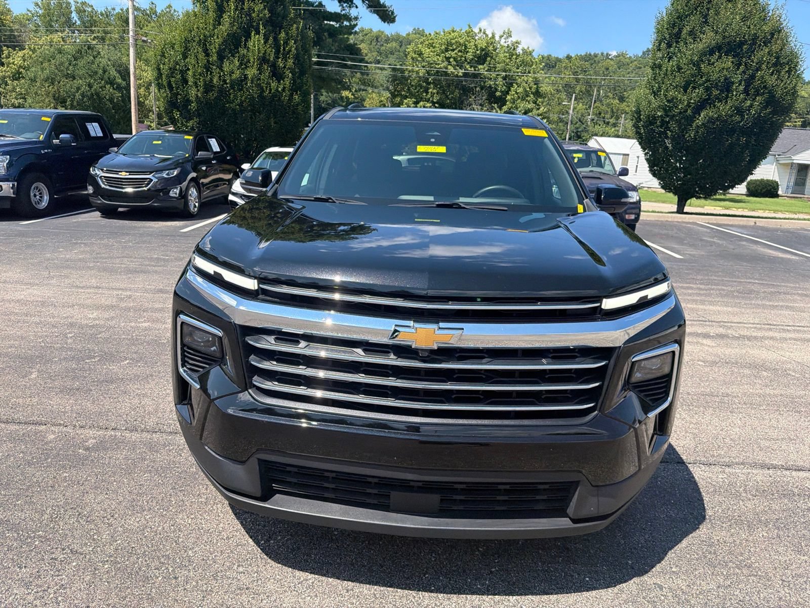Used 2025 Chevrolet Traverse LT w/ LPO, Floor Liner Package FWD image 8