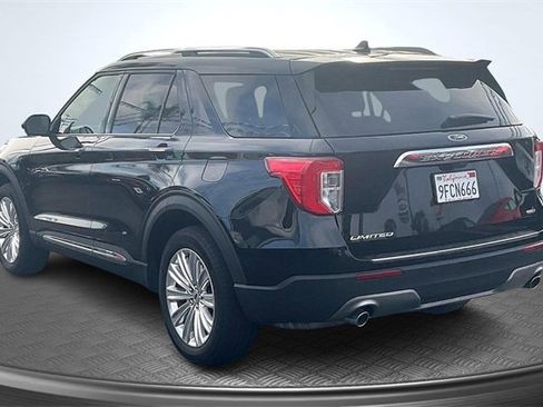 Certified 2022 Ford Explorer Limited w/ Hybrid Equipment Group 310A image 2