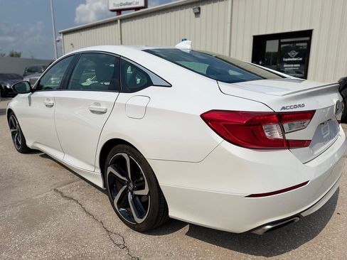 Used 2018 Honda Accord Sport image 3