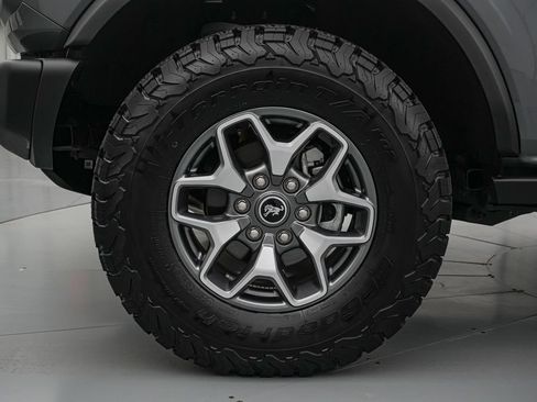 Certified 2025 Ford Bronco Badlands AWD/4WD image 11