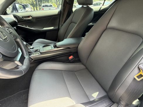 Used 2024 Lexus IS 350 F Sport RWD image 17