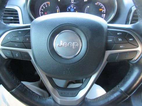 Used 2021 Jeep Grand Cherokee Limited image 31