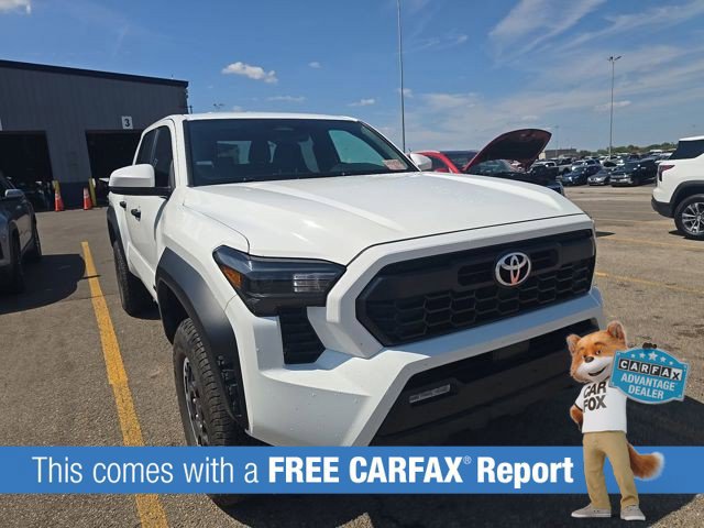 Used 2025 Toyota Tacoma TRD Off-Road AWD/4WD image 2