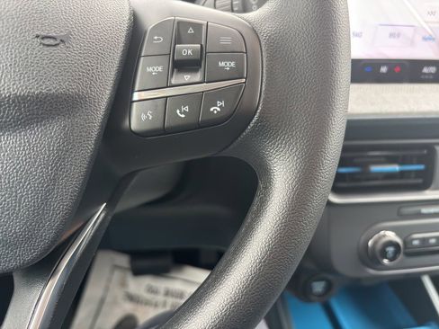 New 2026 Ford Maverick XLT image 25