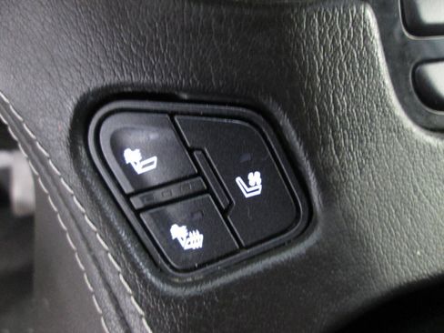 Used 2017 GMC Yukon XL Denali w/ Open Road Package image 19