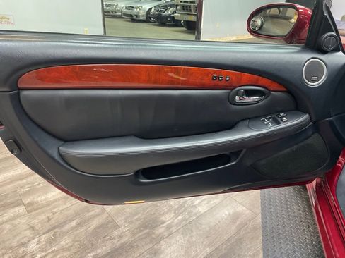 Used 2006 Lexus SC 430 Convertible image 24