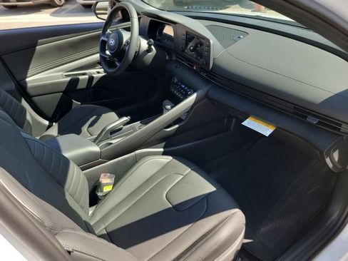 New 2026 Hyundai Elantra SEL Sport FWD image 21