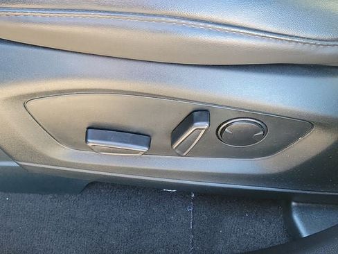 Used 2023 Ford Explorer XLT w/ Equipment Group 202A AWD/4WD image 6