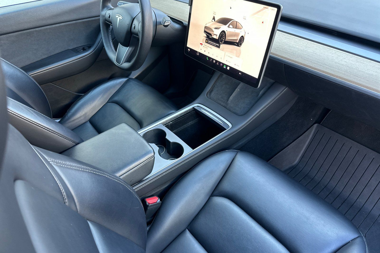 Used 2022 Tesla Model Y Long Range AWD/4WD image 19