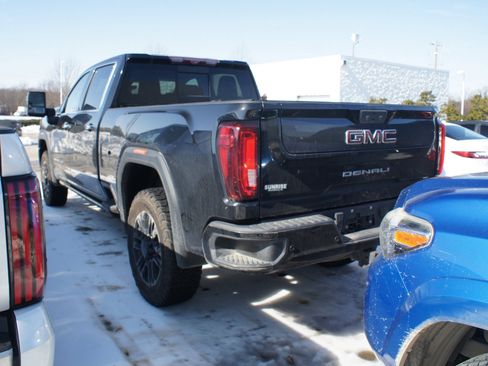 Used 2021 GMC Sierra 2500 Denali w/ Denali Black Diamond Edition image 5