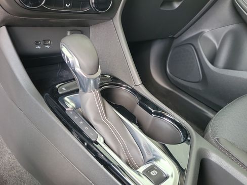 Used 2025 Buick Encore GX Preferred FWD image 25