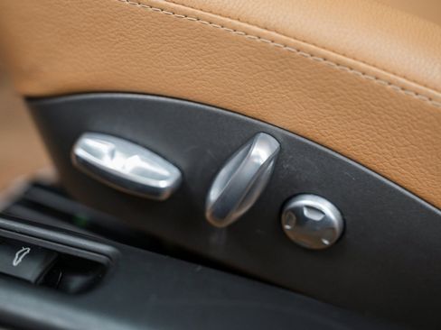 Used 2010 Porsche Cayman S image 25