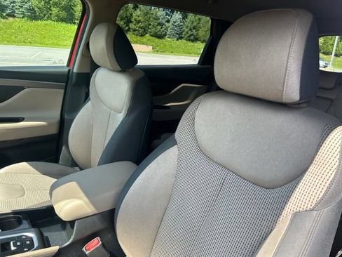 Used 2019 Hyundai Santa Fe SE AWD/4WD image 12