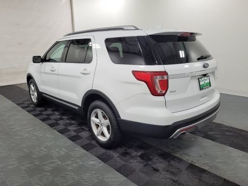 Used 2016 Ford Explorer XLT w/ Equipment Group 201A image 3