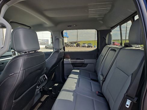 Used 2022 Ford F150 Lariat w/ FX4 Off-Road Package AWD/4WD image 17