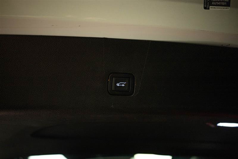 Used 2020 Chevrolet Traverse Premier w/ Redline Edition AWD/4WD image 8
