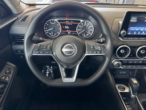 Used 2024 Nissan Sentra SV FWD image 14