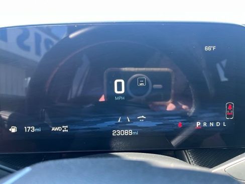 Used 2025 Chevrolet Equinox LT AWD/4WD image 36