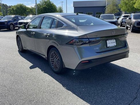 New 2026 Nissan Sentra SV w/ SV Convenience Package FWD image 5