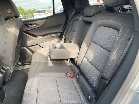 Used 2026 Chevrolet Equinox LT AWD/4WD image 24