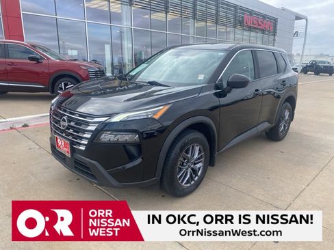 Used 2024 Nissan Rogue S image 1