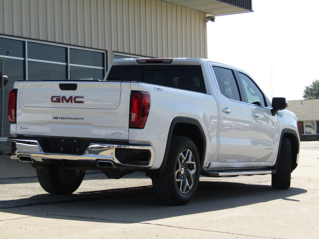 Used 2024 GMC Sierra 1500 SLT w/ SLT Premium Plus Package AWD/4WD image 3