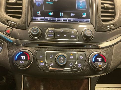 Used 2014 Chevrolet Impala LTZ FWD image 15