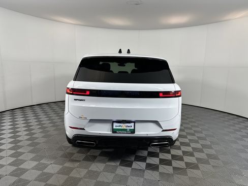 Used 2024 Land Rover Range Rover Sport Dynamic SE image 9