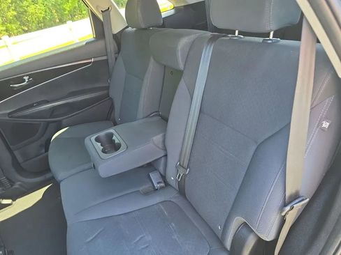 Used 2016 Kia Sorento LX FWD image 36