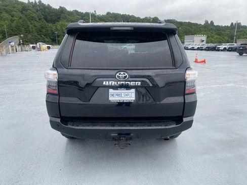 Certified 2023 Toyota 4Runner SR5 Premium w/ Moonroof Package AWD/4WD image 11